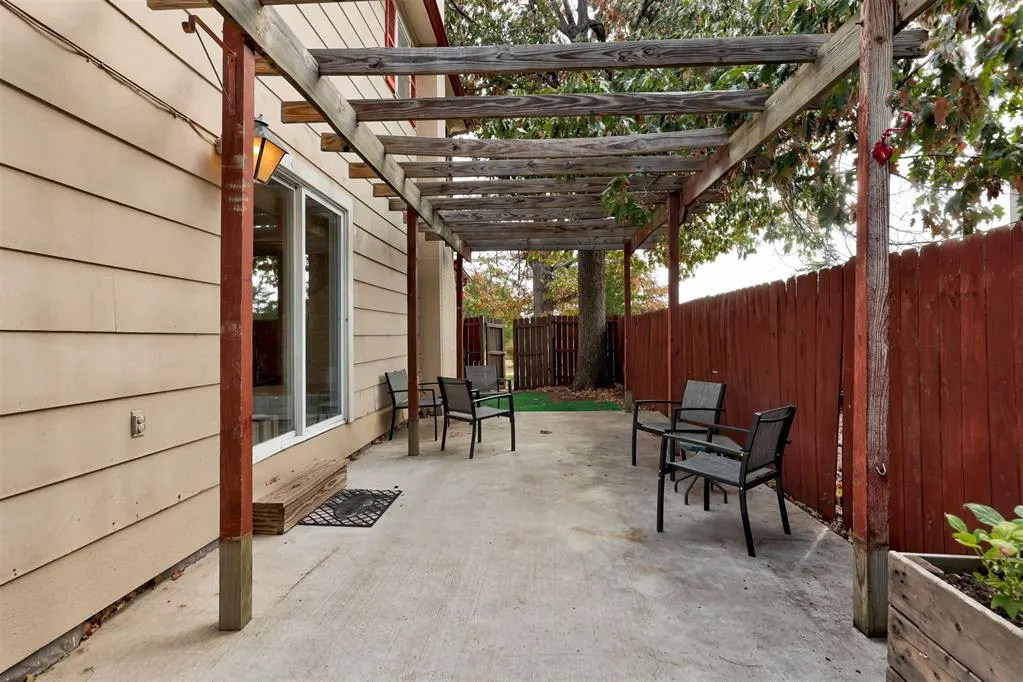 Photo 34 — 405 N Park Place, Guthrie, OK 73044