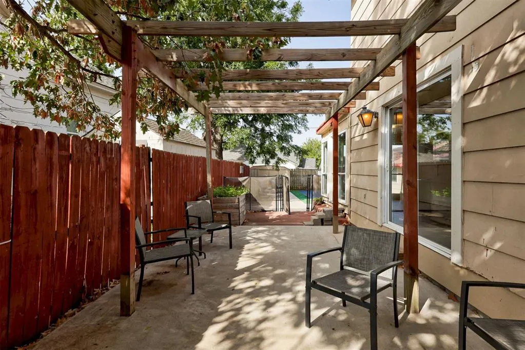 Photo 35 — 405 N Park Place, Guthrie, OK 73044