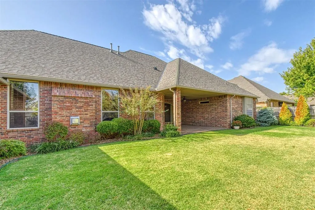 Photo 6 — 2705 SW 137th Street, Oklahoma City, OK 73170