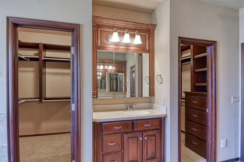 Photo 16 — 2705 SW 137th Street, Oklahoma City, OK 73170