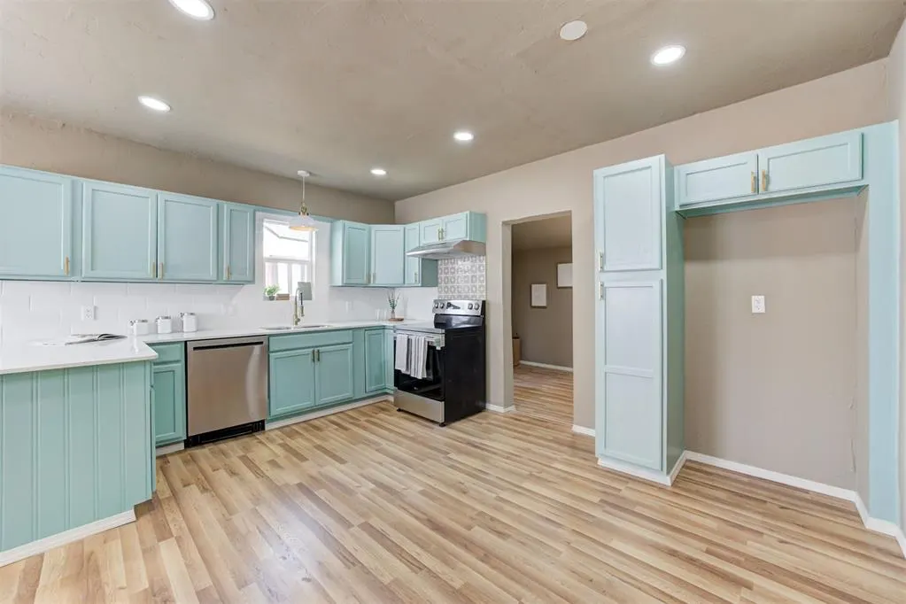 Photo 10 — 414 E Perkins Avenue, Guthrie, OK 73044