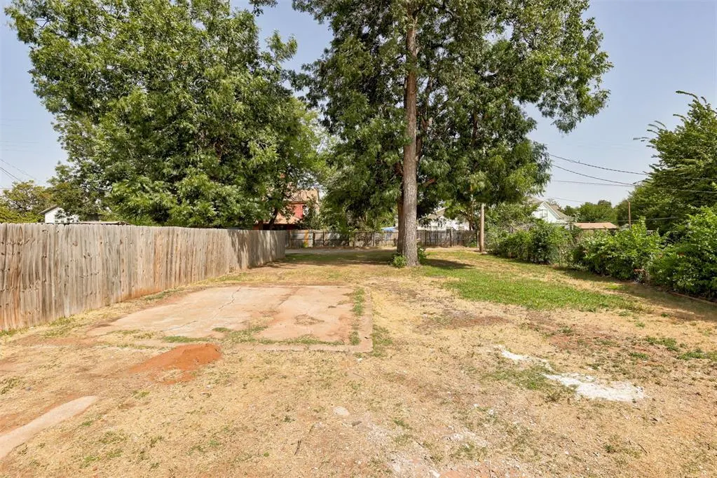 Photo 30 — 414 E Perkins Avenue, Guthrie, OK 73044