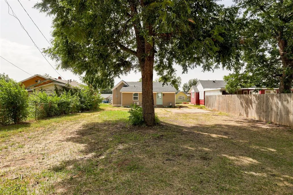 Photo 33 — 414 E Perkins Avenue, Guthrie, OK 73044