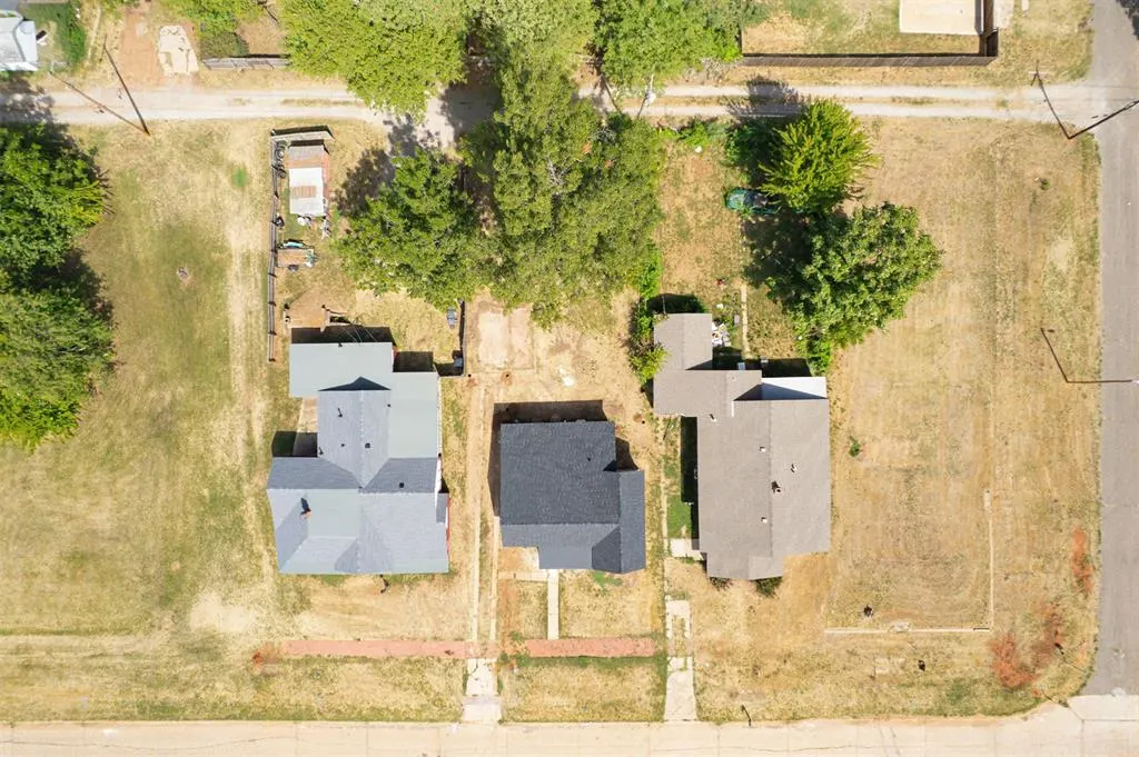 Photo 35 — 414 E Perkins Avenue, Guthrie, OK 73044