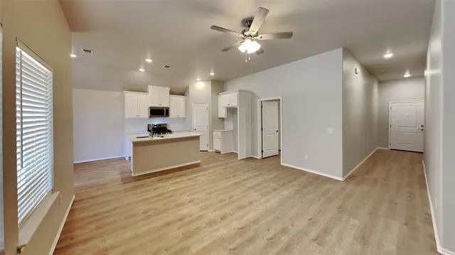 Photo 5 — 12709 Cortona Terrace, Yukon, OK 73099