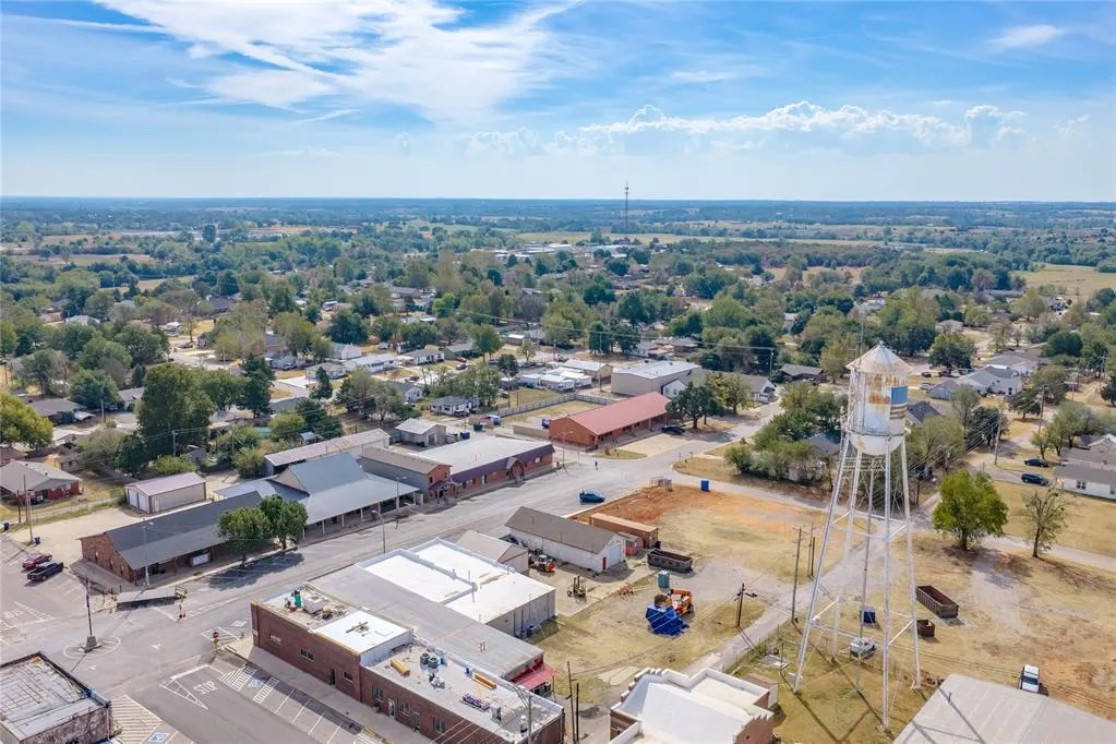 Photo 15 — 200 S Main Street, Blanchard, OK 73010