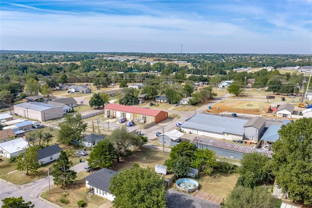 Photo 17 — 200 S Main Street, Blanchard, OK 73010