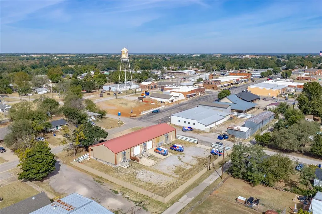 Photo 18 — 200 S Main Street, Blanchard, OK 73010