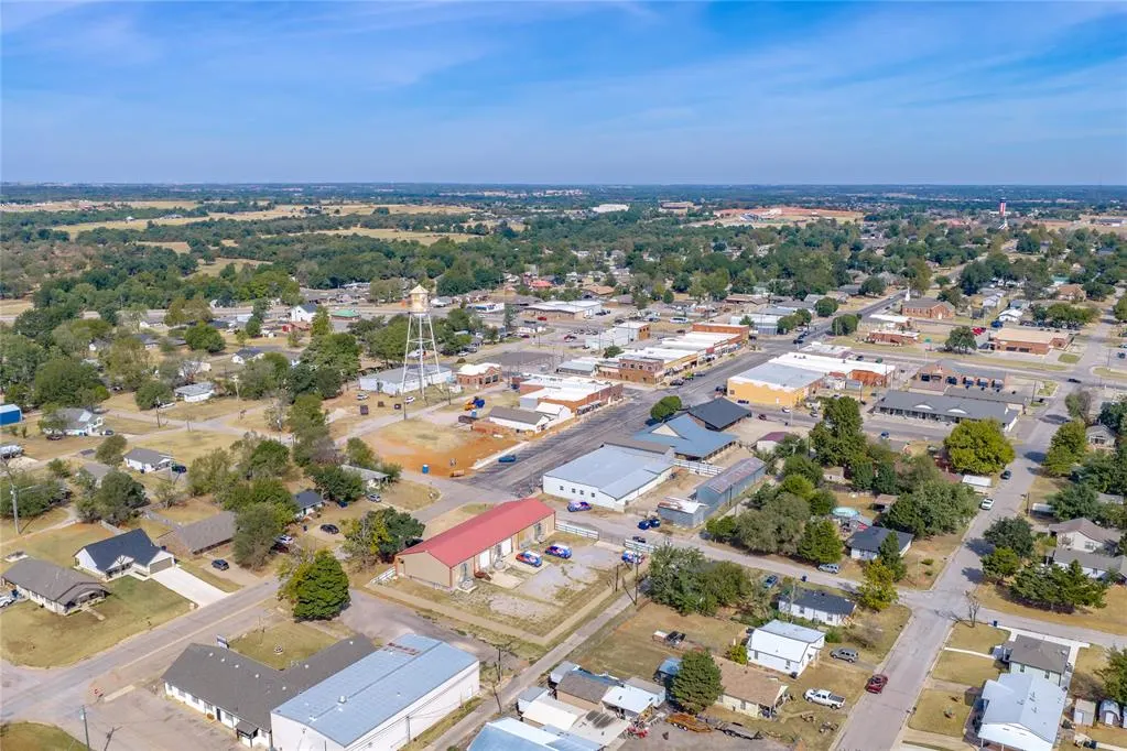 Photo 19 — 200 S Main Street, Blanchard, OK 73010