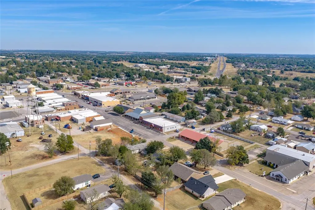 Photo 21 — 200 S Main Street, Blanchard, OK 73010