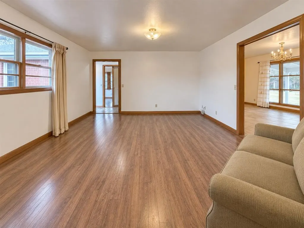 Photo 5 — 415 E Chestnut Road, Hollis, OK 73550