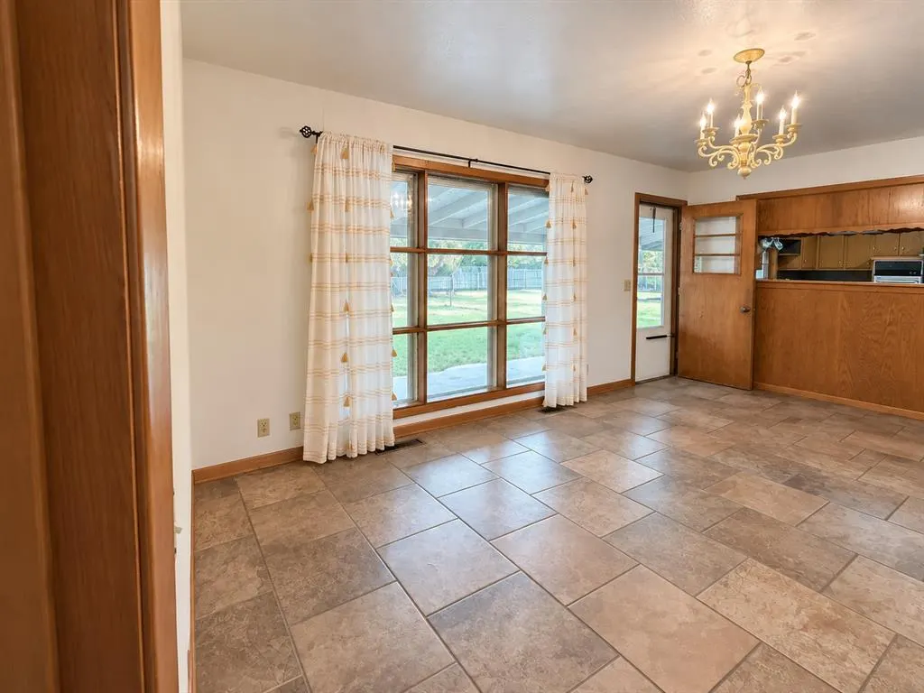 Photo 7 — 415 E Chestnut Road, Hollis, OK 73550