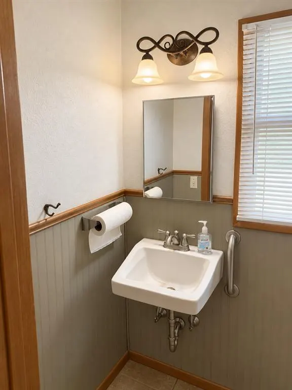 Photo 15 — 415 E Chestnut Road, Hollis, OK 73550