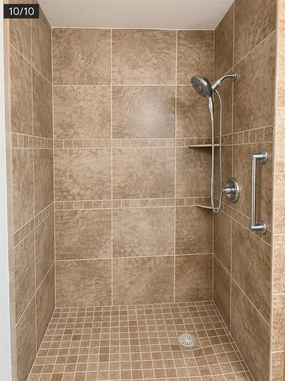 Photo 21 — 415 E Chestnut Road, Hollis, OK 73550