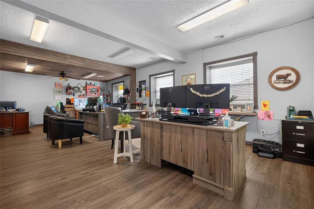 Photo 10 — 122 S Main Street, Blanchard, OK 73010