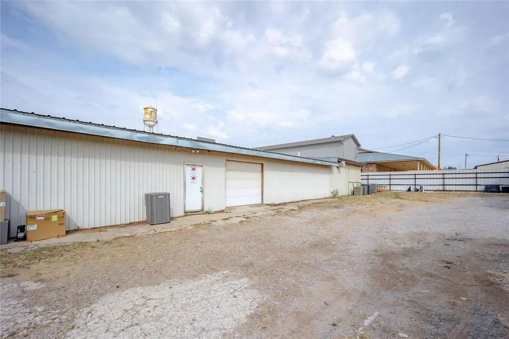 Photo 40 — 122 S Main Street, Blanchard, OK 73010