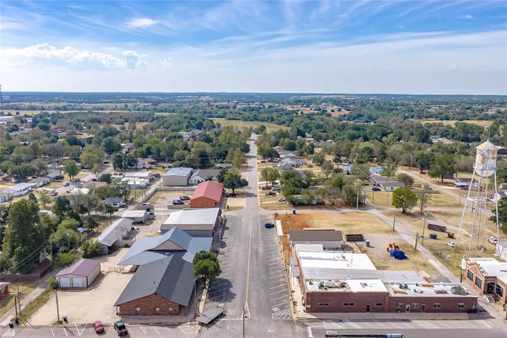 Photo 48 — 122 S Main Street, Blanchard, OK 73010