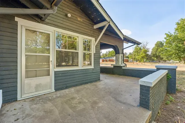 Photo 6 — 401 E Van Buren Street, Crescent, OK 73028