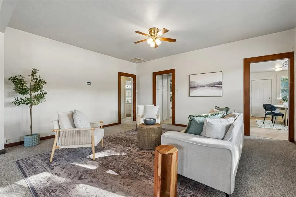 Photo 13 — 401 E Van Buren Street, Crescent, OK 73028