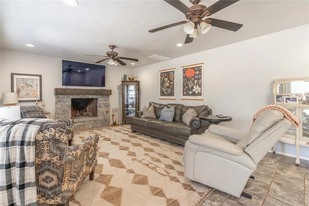 Photo 8 — 709 Rock Hollow Road, Edmond, OK 73034