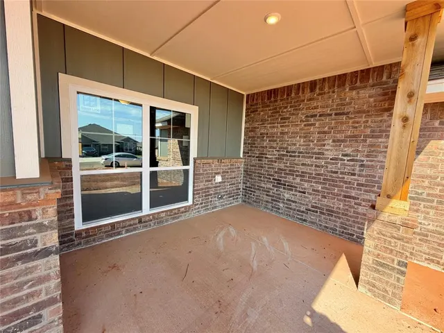 Photo 4 — 3927 Abingdon Drive, Norman, OK 73026