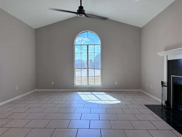 Photo 4 — 2932 Laurel Circle, Altus, OK 73521