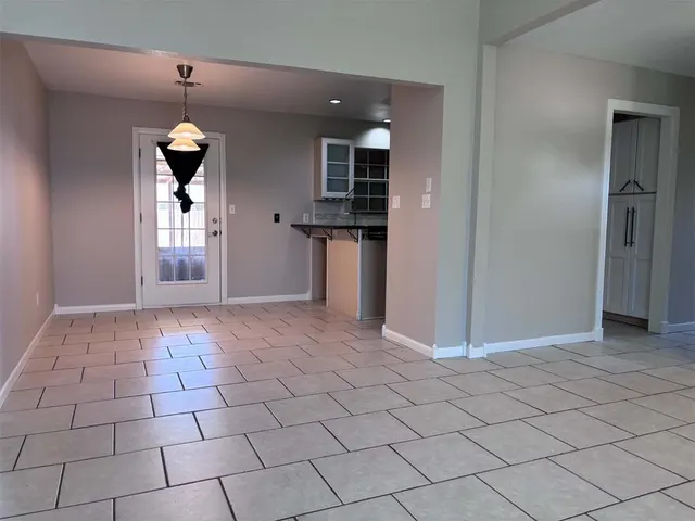 Photo 5 — 2932 Laurel Circle, Altus, OK 73521