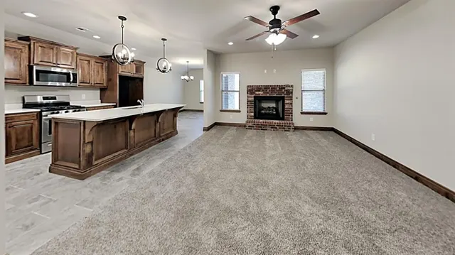 Photo 6 — 10517 NW 41st Street, Yukon, OK 73099