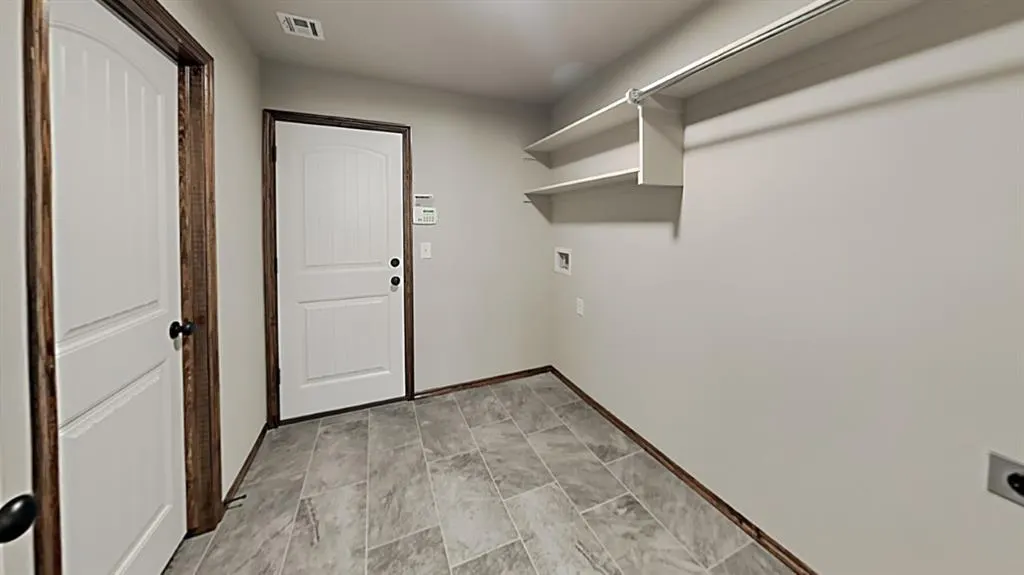 Photo 16 — 10517 NW 41st Street, Yukon, OK 73099