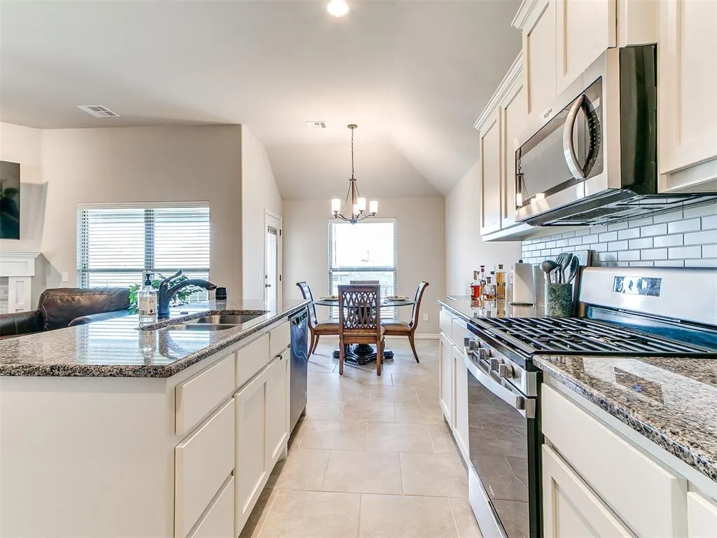 Photo 11 — 9204 Yassir Boulevard, Yukon, OK 73099