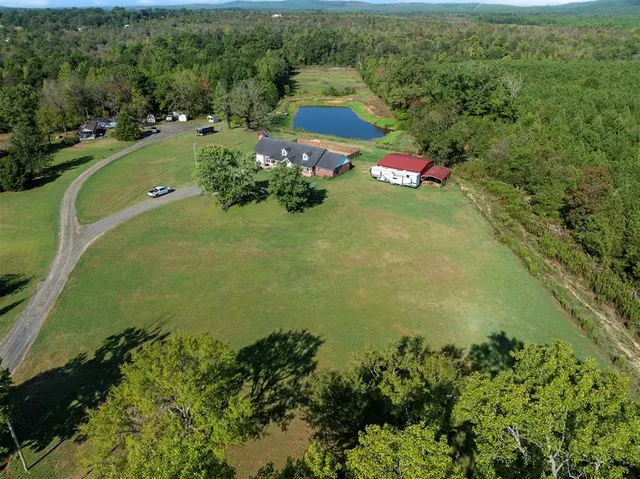 Photo 2 — 237 Baggs Hill Lane, Broken Bow, OK 74728