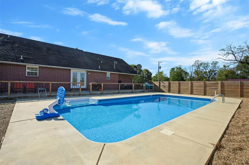 Photo 3 — 237 Baggs Hill Lane, Broken Bow, OK 74728