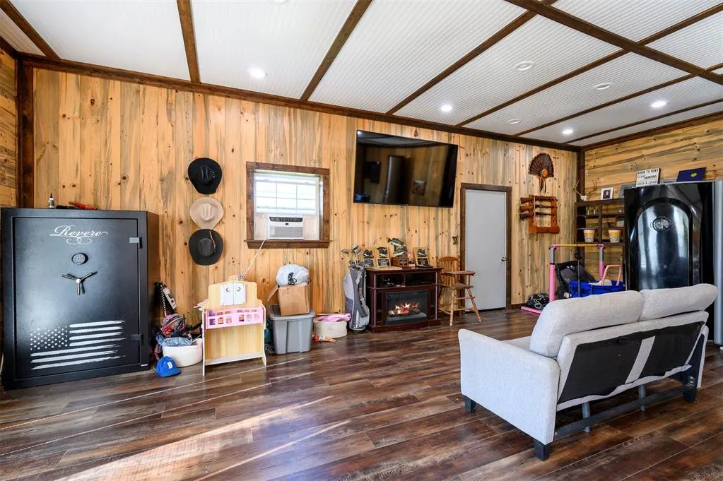 Photo 19 — 237 Baggs Hill Lane, Broken Bow, OK 74728