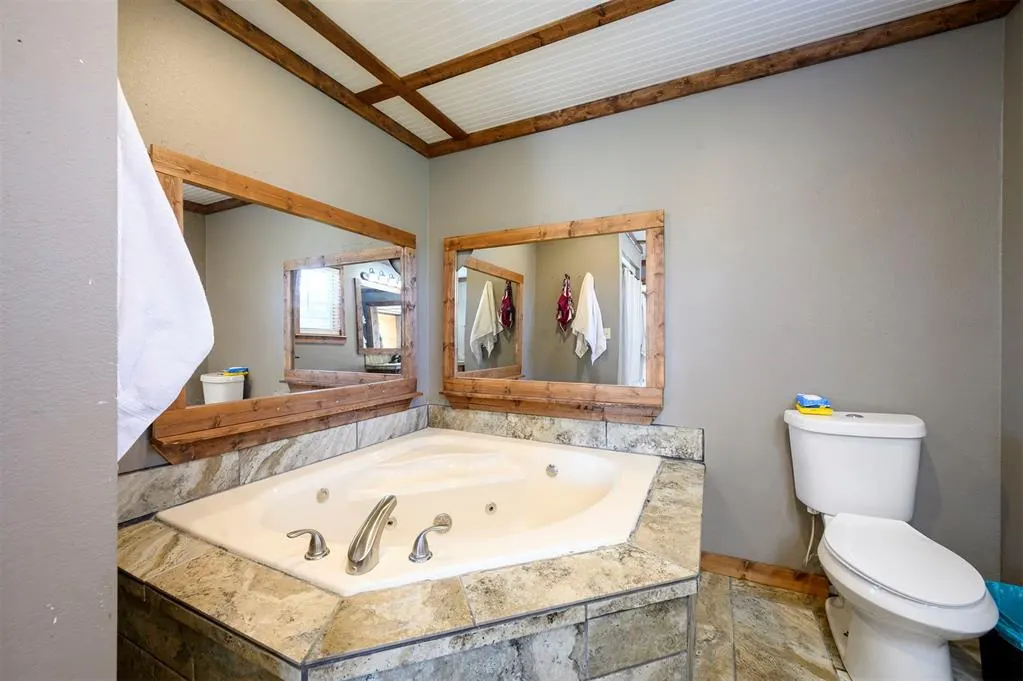 Photo 26 — 237 Baggs Hill Lane, Broken Bow, OK 74728