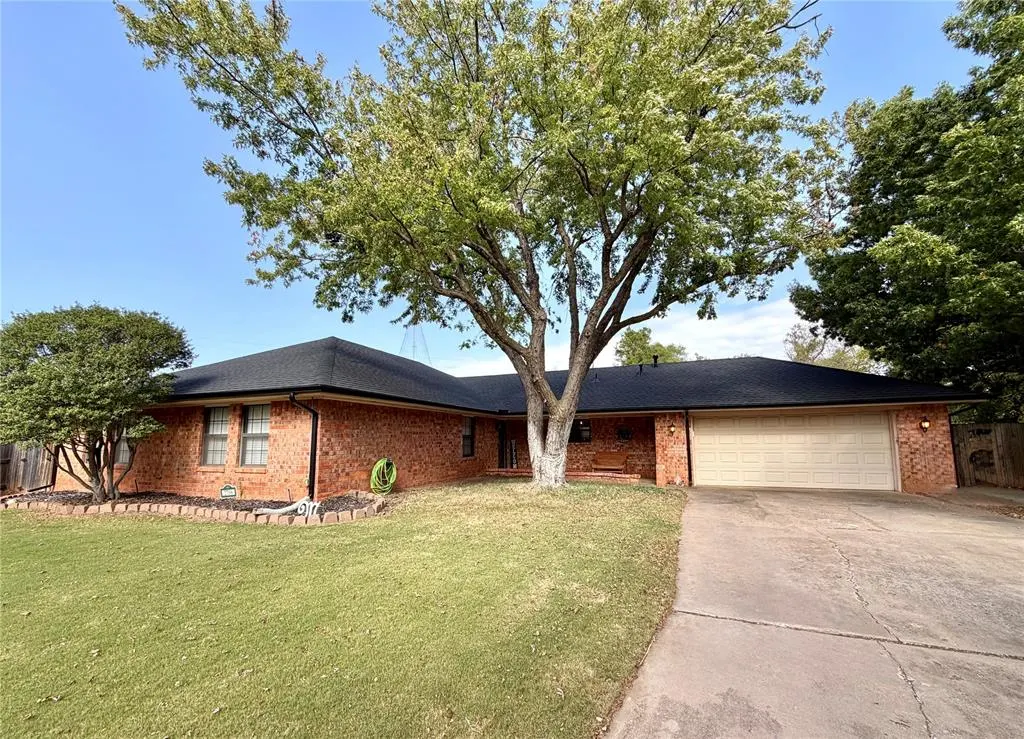 Front exterior — 2706 Timber Court, Chickasha, OK 73018