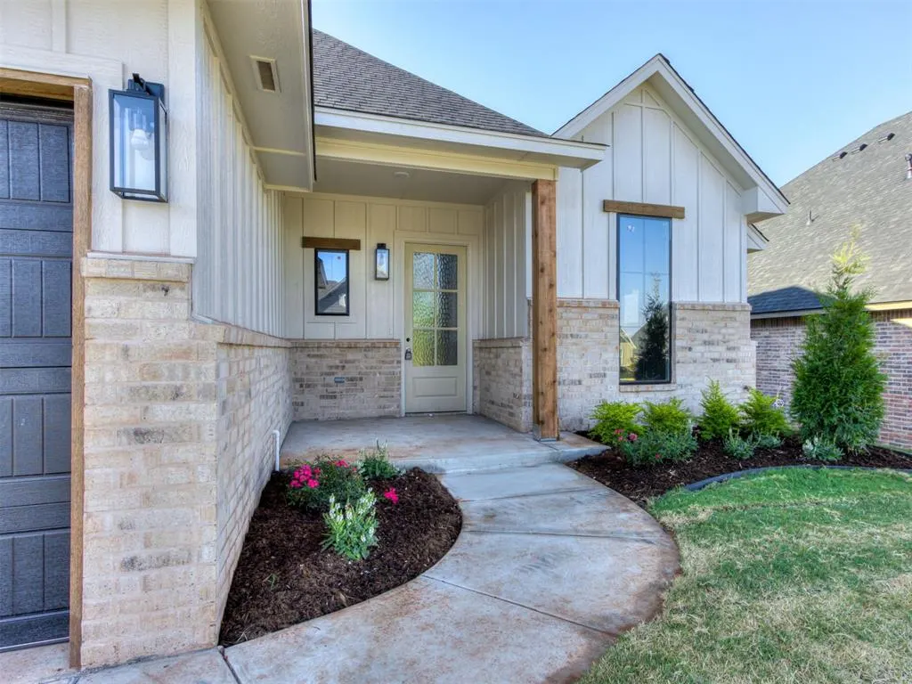 Photo 3 — 9324 SW 42nd Street, Oklahoma City, OK 73179