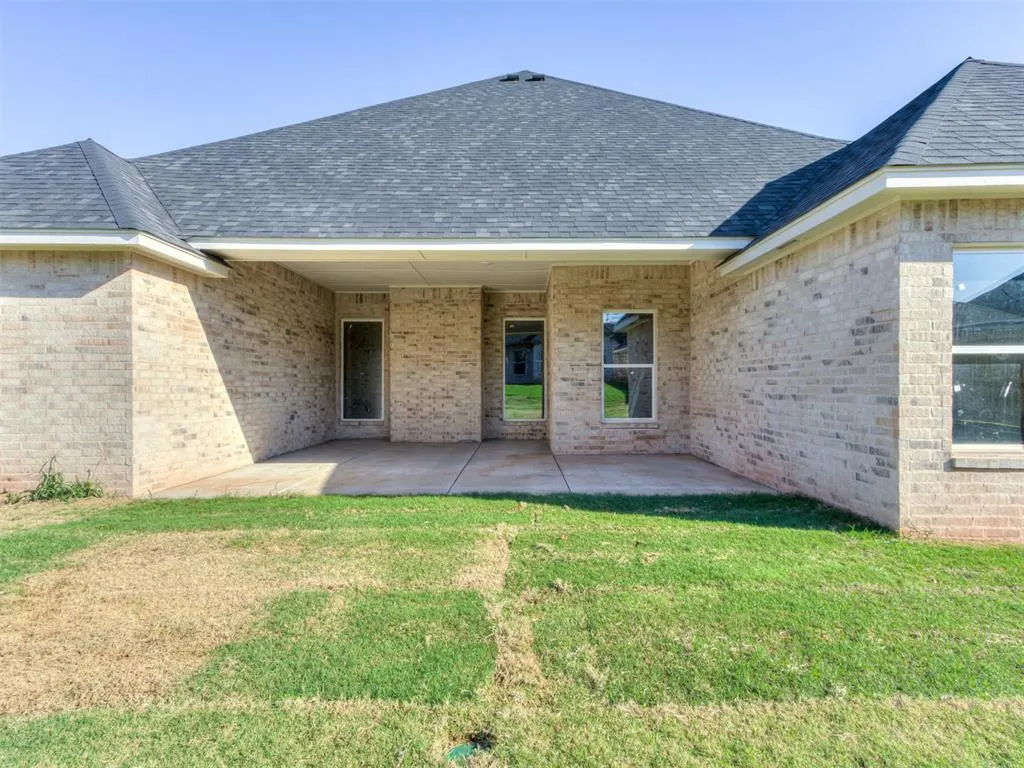 Photo 7 — 9324 SW 42nd Street, Oklahoma City, OK 73179
