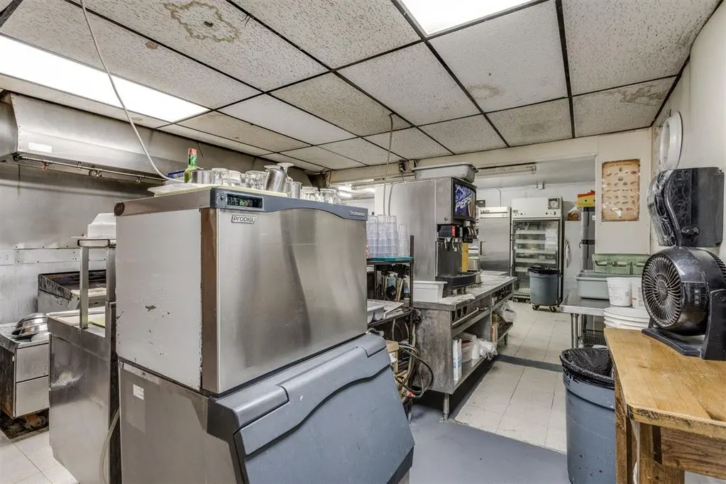 Photo 21 — 5205 S Shields Boulevard, Oklahoma City, OK 73129