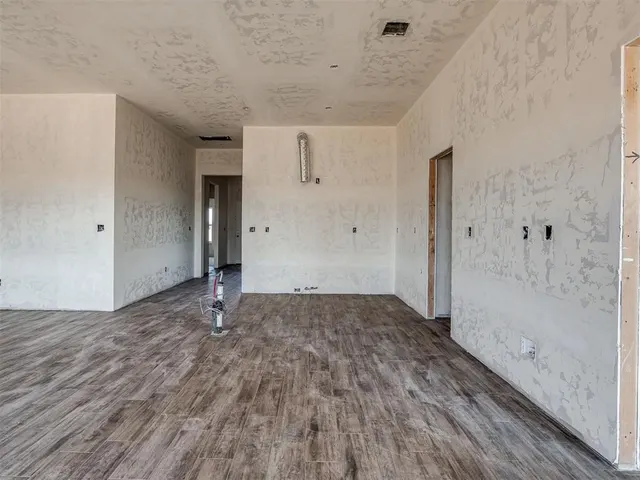 Photo 8 — 11348 NW 162nd Street, Oklahoma City, OK 73078