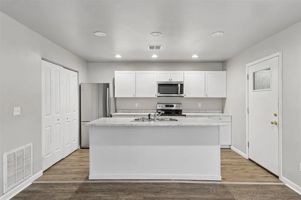 Photo 4 — 403 S Debra Court, Stillwater, OK 74074