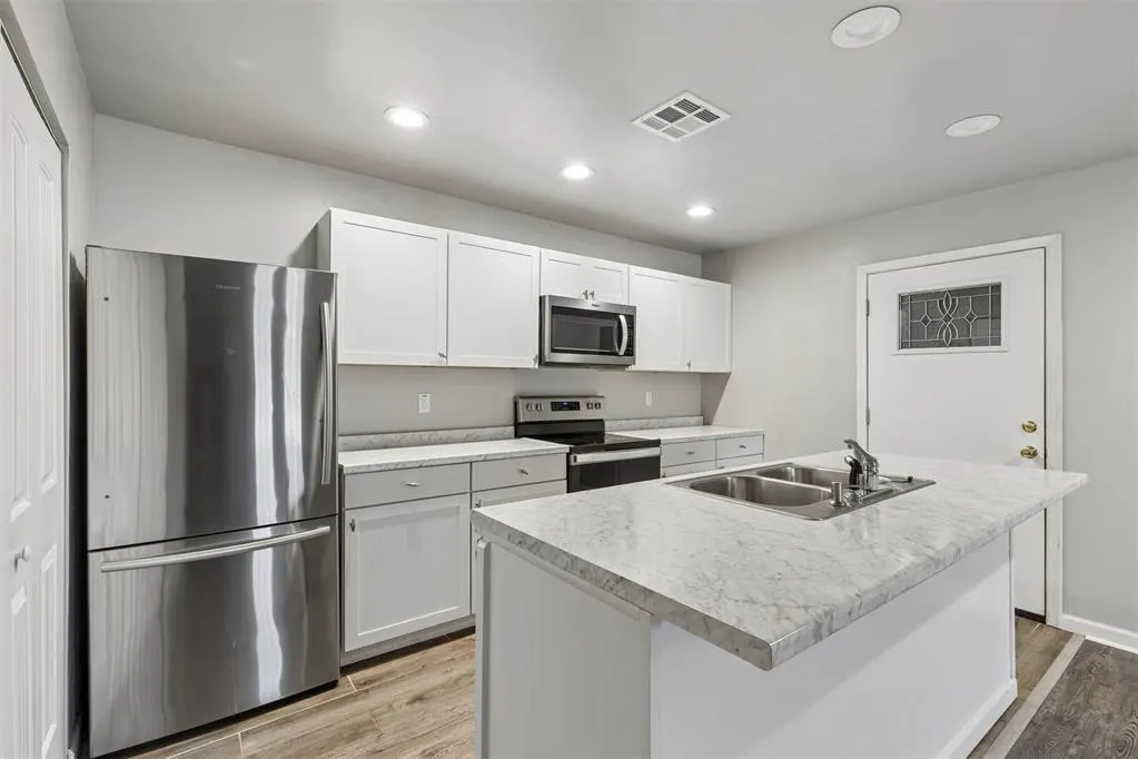 Photo 5 — 403 S Debra Court, Stillwater, OK 74074