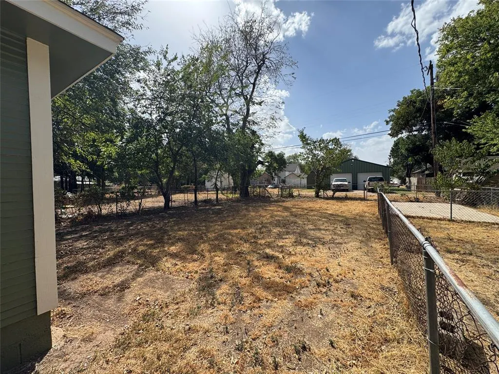 Photo 4 — 616 S Ellison Avenue, El Reno, OK 73036