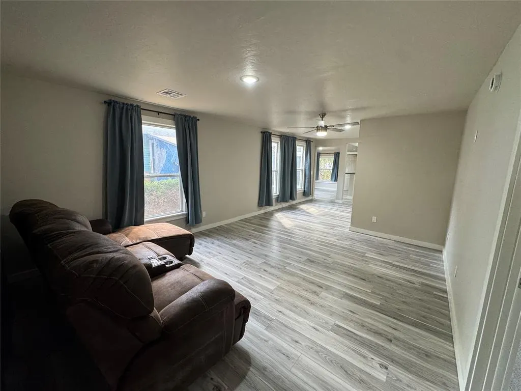 Photo 5 — 616 S Ellison Avenue, El Reno, OK 73036