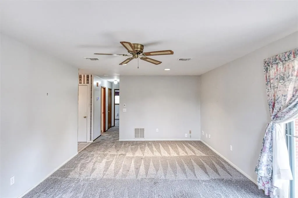 Photo 7 — 6824 NW 20th Street, Bethany, OK 73008