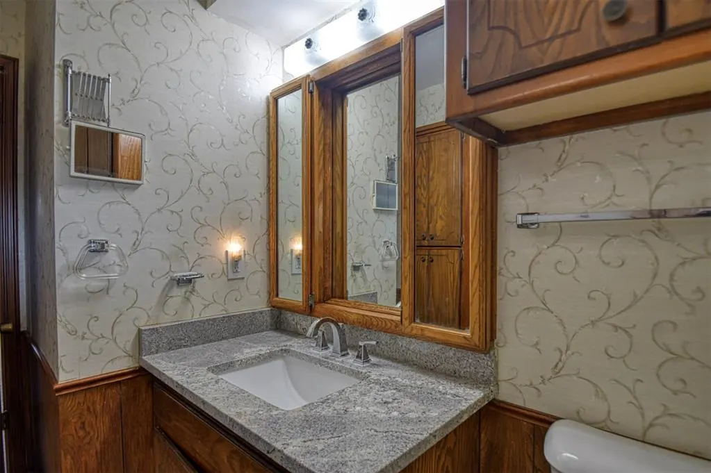 Photo 24 — 6824 NW 20th Street, Bethany, OK 73008