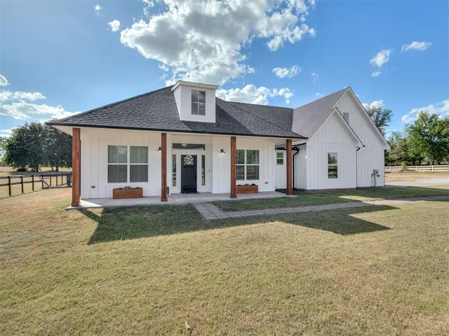Photo 2 — 1715 Morningside Drive, Blanchard, OK 73010