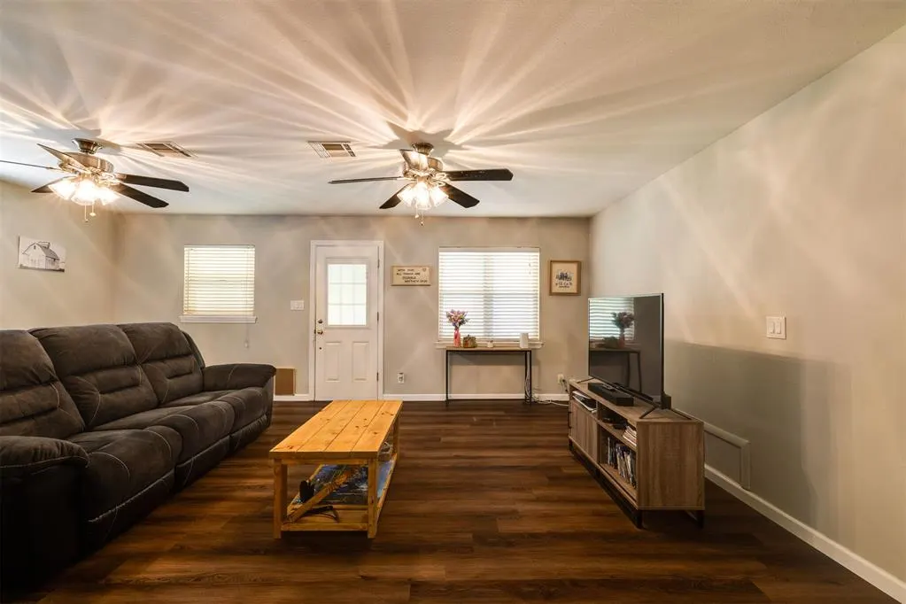 Photo 12 — 4135 NW 19th Street, Oklahoma City, OK 73107