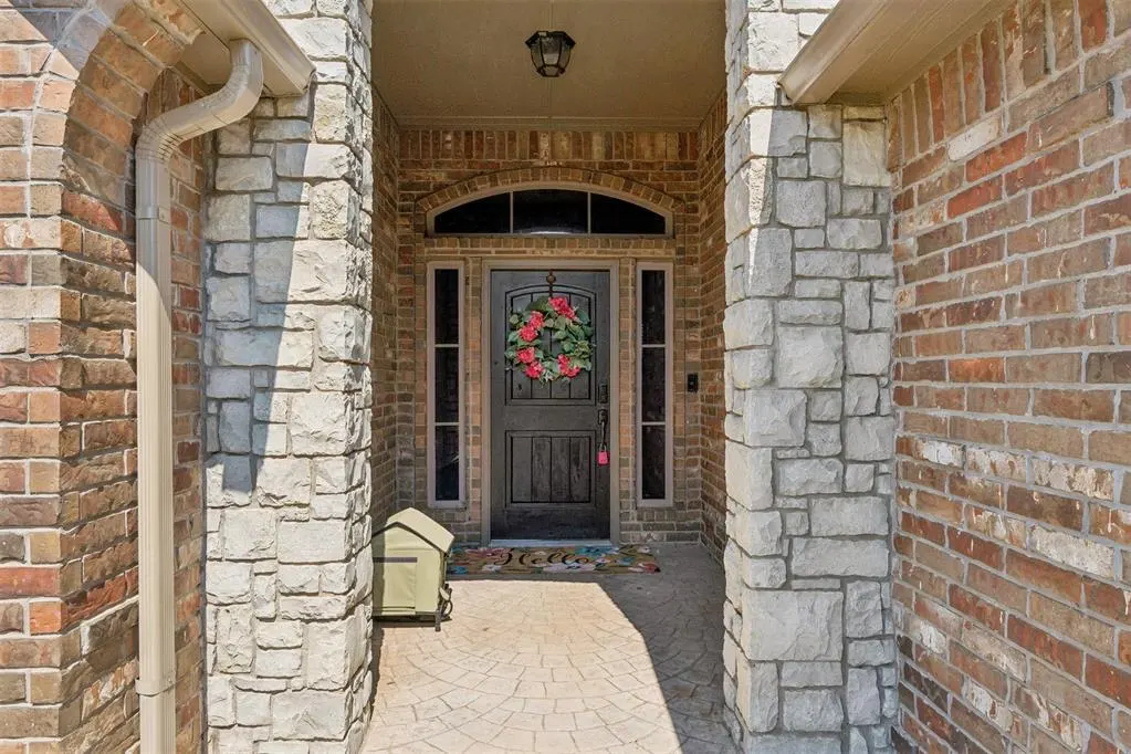 Photo 3 — 11812 Cherry Point Lane, Yukon, OK 73099