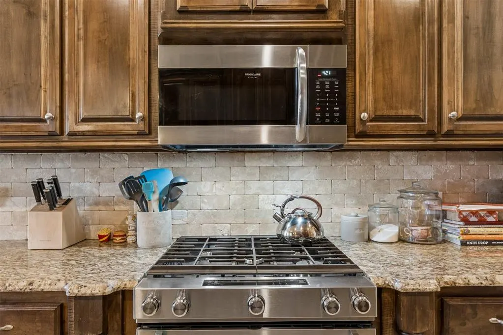 Photo 13 — 11812 Cherry Point Lane, Yukon, OK 73099