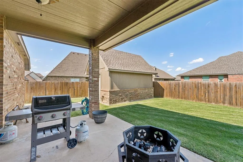 Photo 37 — 11812 Cherry Point Lane, Yukon, OK 73099